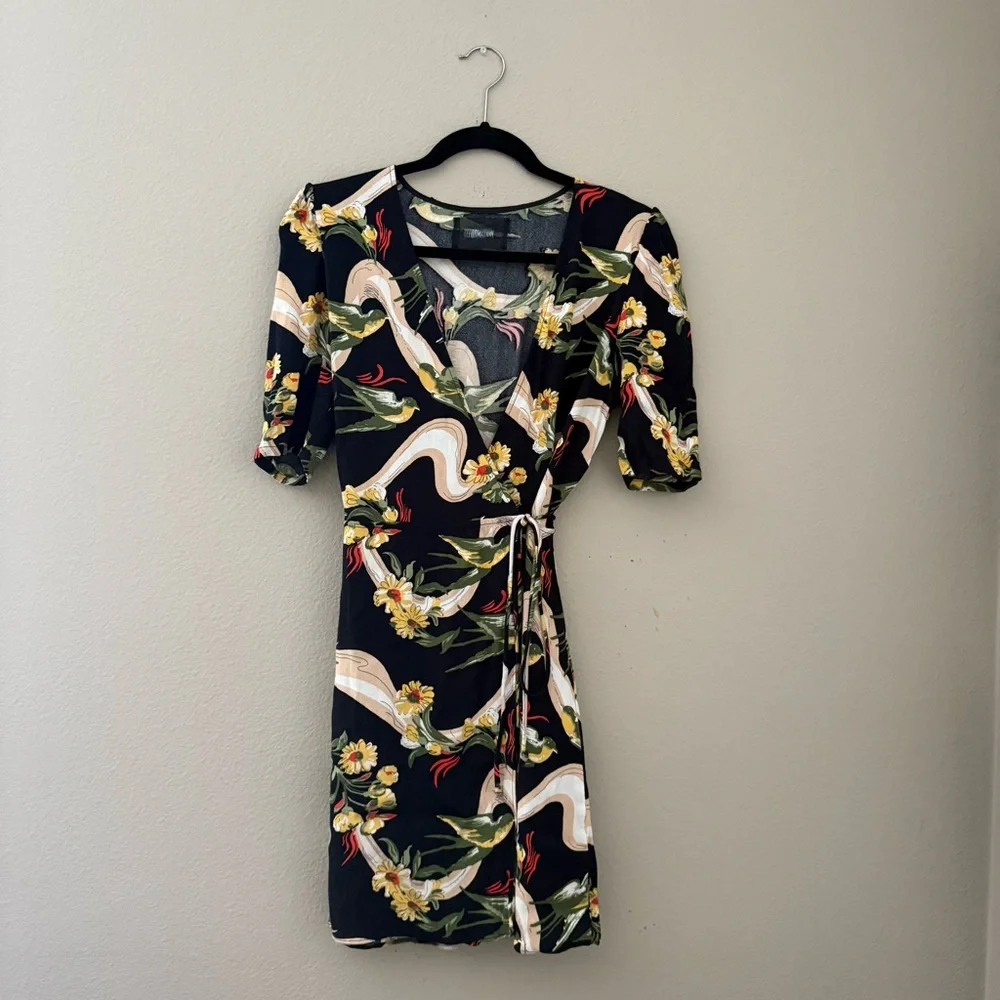 REFORMATION Marita Wrap Dress in Parrot Print Size Large - Picture 9 of 14